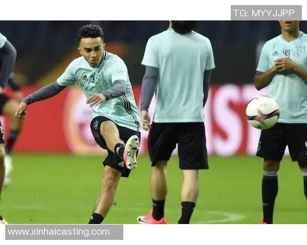 苏醒足球明星照片全集展示与精彩瞬间回顾 苏醒足球明星照片全集展示与精彩瞬间回顾