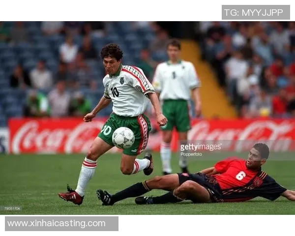 德国足球明星佩尔的传奇生涯与对足球的深远影响解析 德国足球明星佩尔的传奇生涯与对足球的深远影响解析