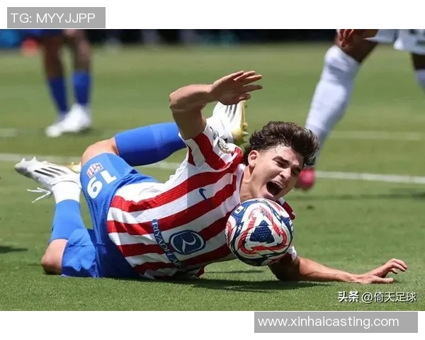 足球明星在比赛中意外失误瞬间合集令人捧腹的尴尬场面视频回顾 足球明星在比赛中意外失误瞬间合集令人捧腹的尴尬场面视频回顾