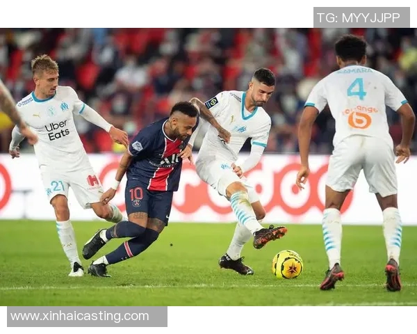 波尔多与马赛的激烈对决揭示法甲联赛的竞争魅力与球队实力较量 波尔多与马赛的激烈对决揭示法甲联赛的竞争魅力与球队实力较量